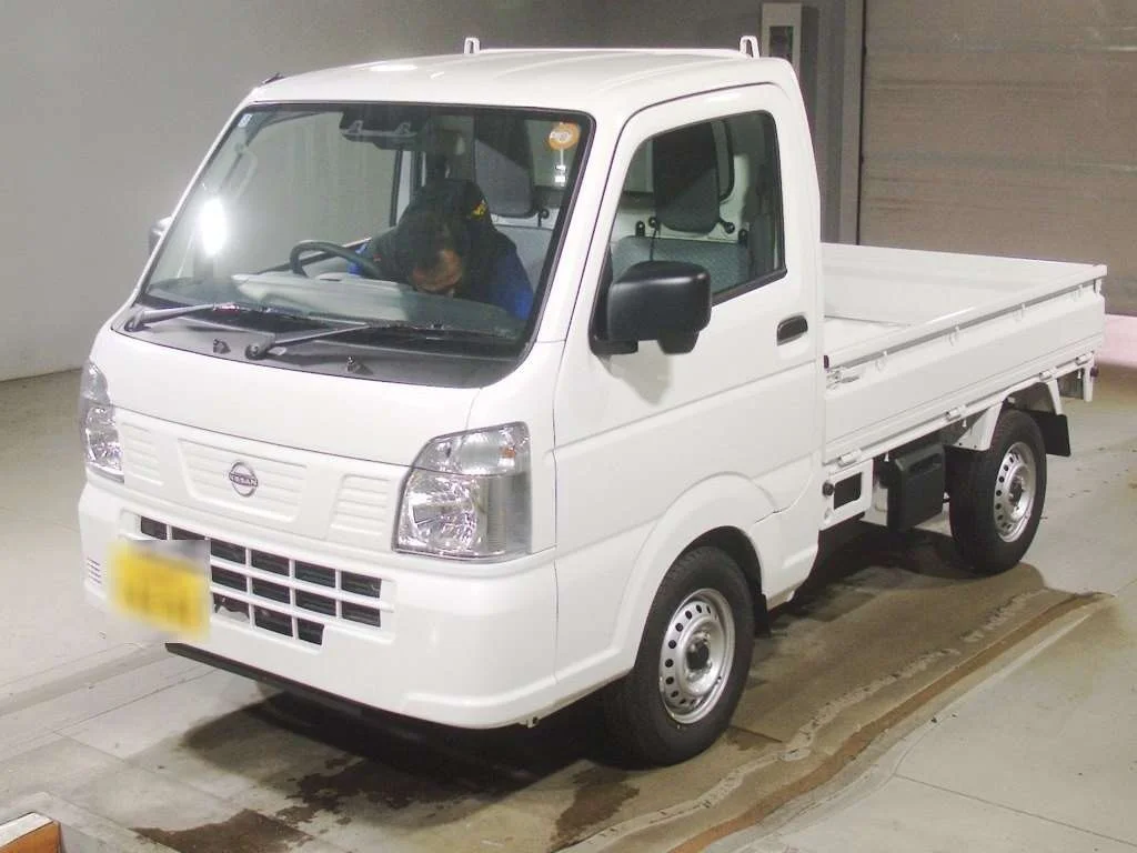 Nissan NT100 Clipper DR16T 2026
